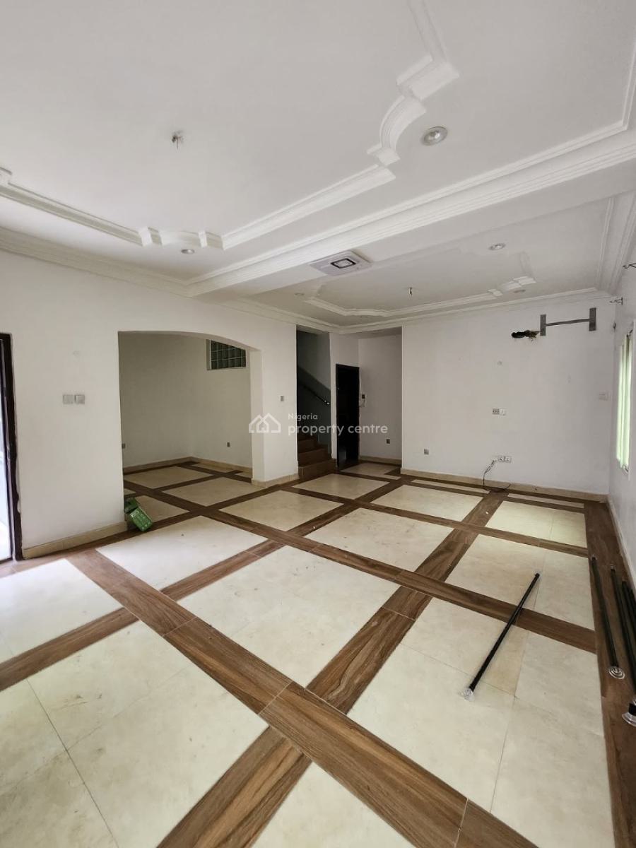 𝐒𝐏𝐀𝐂𝐈𝐎𝐔𝐒 3 𝐁𝐄𝐃𝐑𝐎𝐎𝐌 𝐓𝐄𝐑𝐑𝐀𝐂𝐄 𝐃𝐔𝐏𝐋𝐄𝐗, Osapa, Lekki, Lagos, Terraced Duplex for Rent