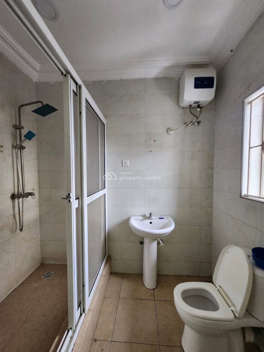 𝐒𝐏𝐀𝐂𝐈𝐎𝐔𝐒 3 𝐁𝐄𝐃𝐑𝐎𝐎𝐌 𝐓𝐄𝐑𝐑𝐀𝐂𝐄 𝐃𝐔𝐏𝐋𝐄𝐗, Osapa, Lekki, Lagos, Terraced Duplex for Rent
