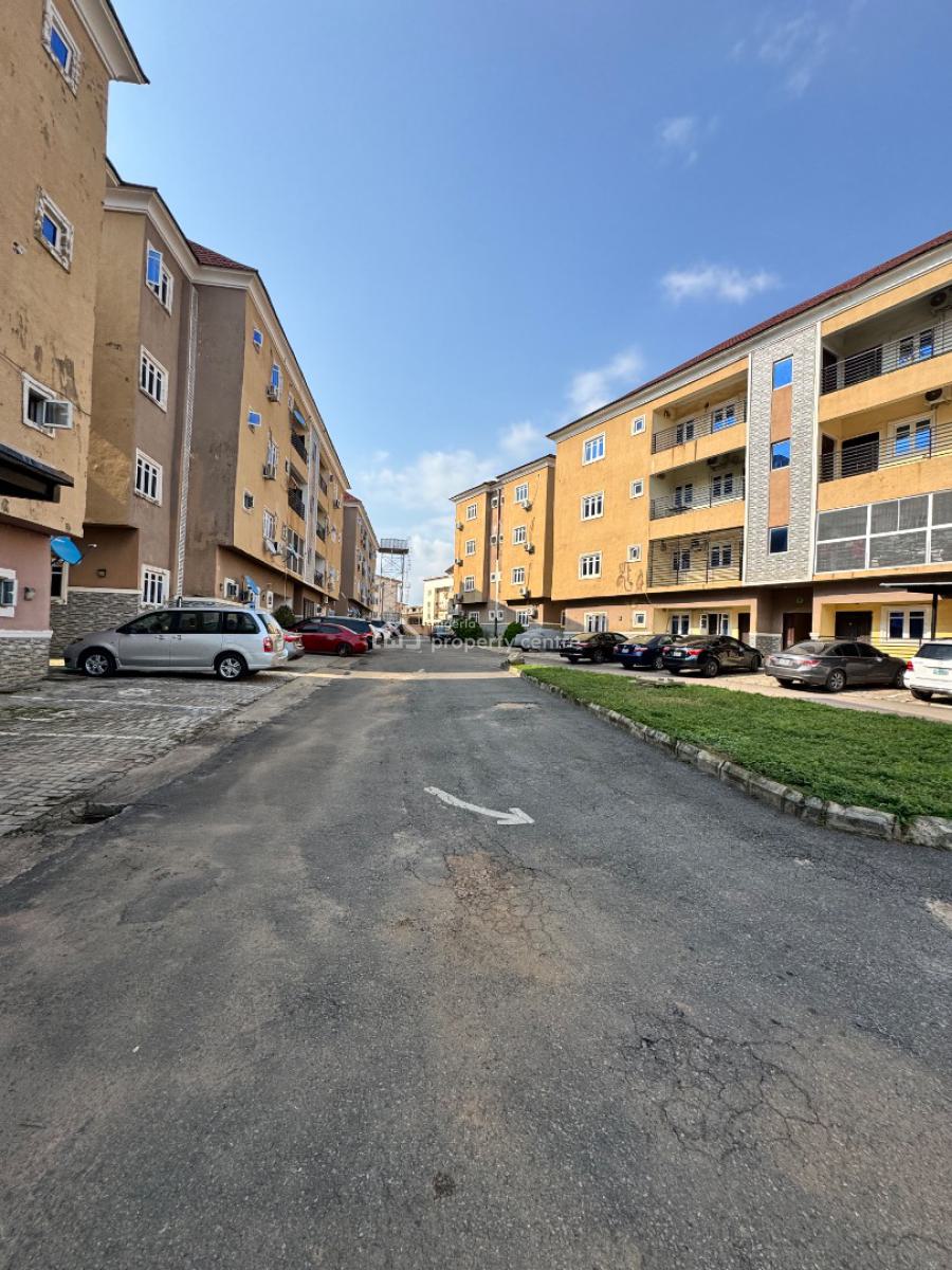 Fully Furnished & Spacious 3 Bedroom Apartment, Off Olusegun Obasanjo Way, Wuye, Abuja, Flat / Apartment for Sale
