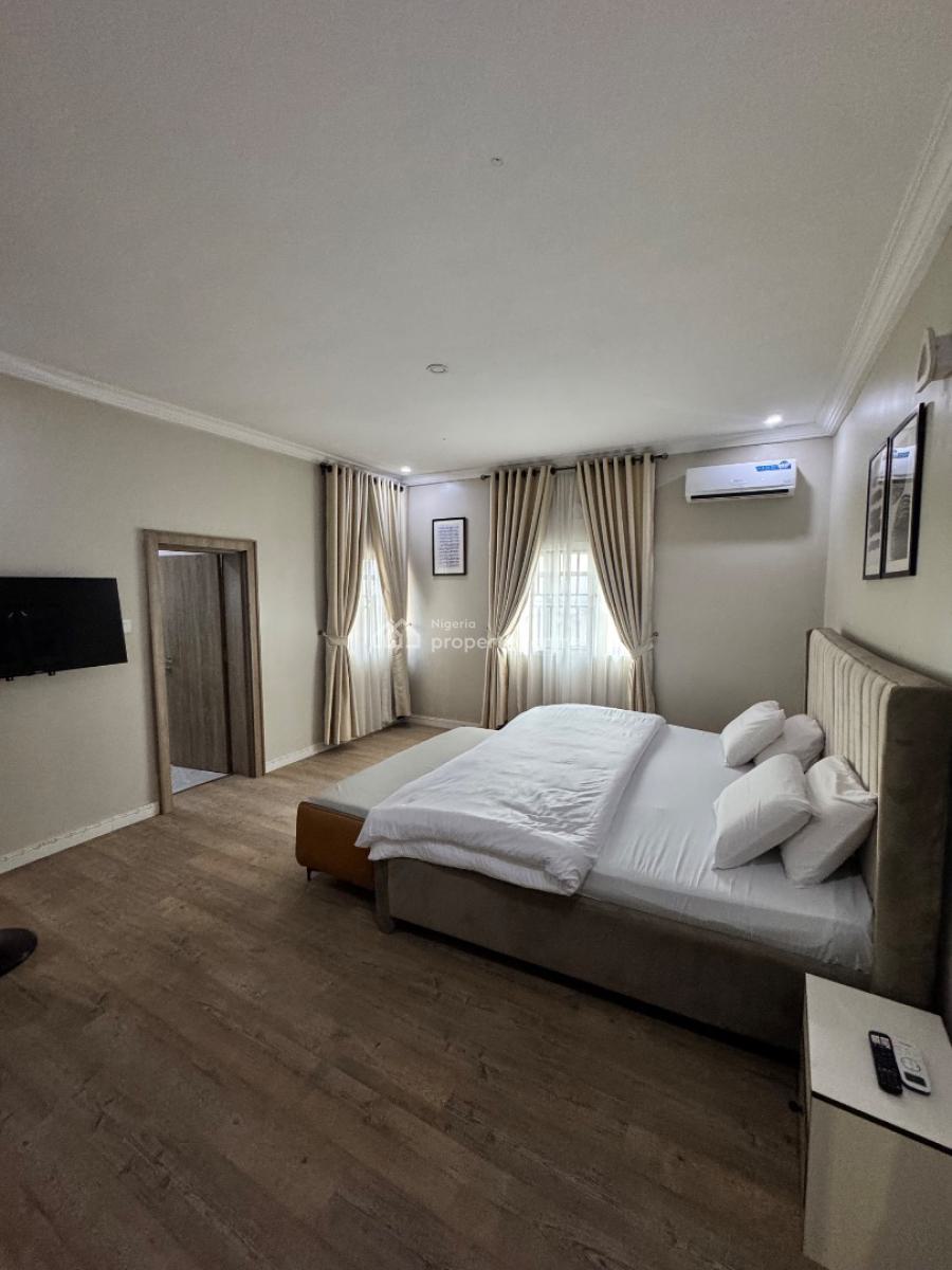 Fully Furnished & Spacious 3 Bedroom Apartment, Off Olusegun Obasanjo Way, Wuye, Abuja, Flat / Apartment for Sale