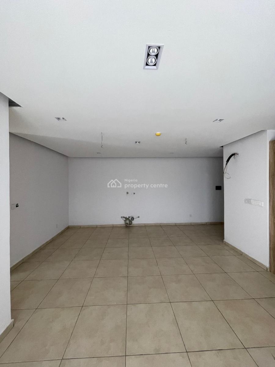 Beautiful 2 Bedroom Apartment with a Pool and Gym, Ologolo, Lekki, Lagos, Flat / Apartment for Sale