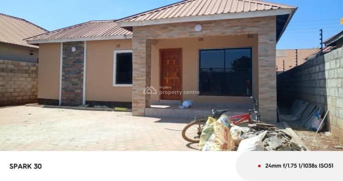 3 Bedroom Bungalow, Akoka, Yaba, Lagos, Detached Bungalow for Sale