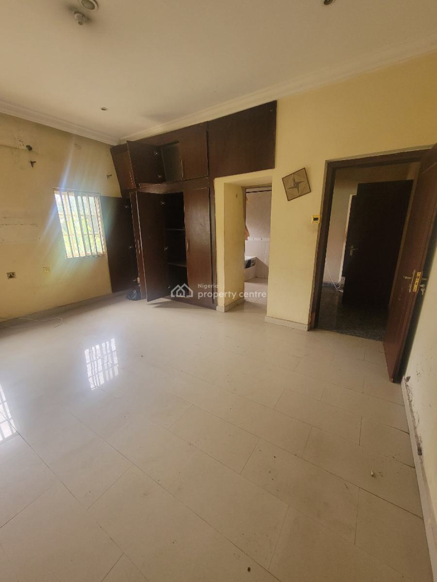 Spacious 3 Bedroom Apartment (management Would Renovate), Jabi, Abuja, Flat / Apartment for Rent