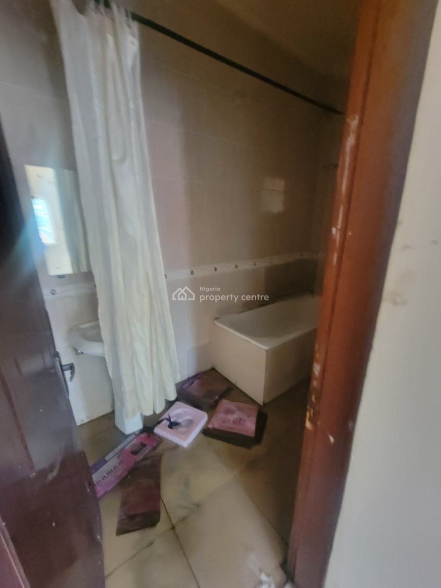 Spacious 3 Bedroom Apartment (management Would Renovate), Jabi, Abuja, Flat / Apartment for Rent