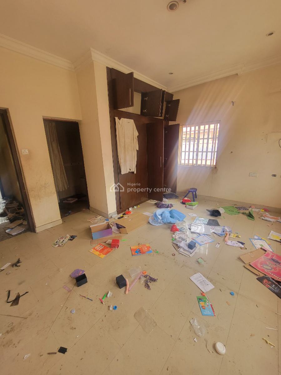 Spacious 3 Bedroom Apartment (management Would Renovate), Jabi, Abuja, Flat / Apartment for Rent