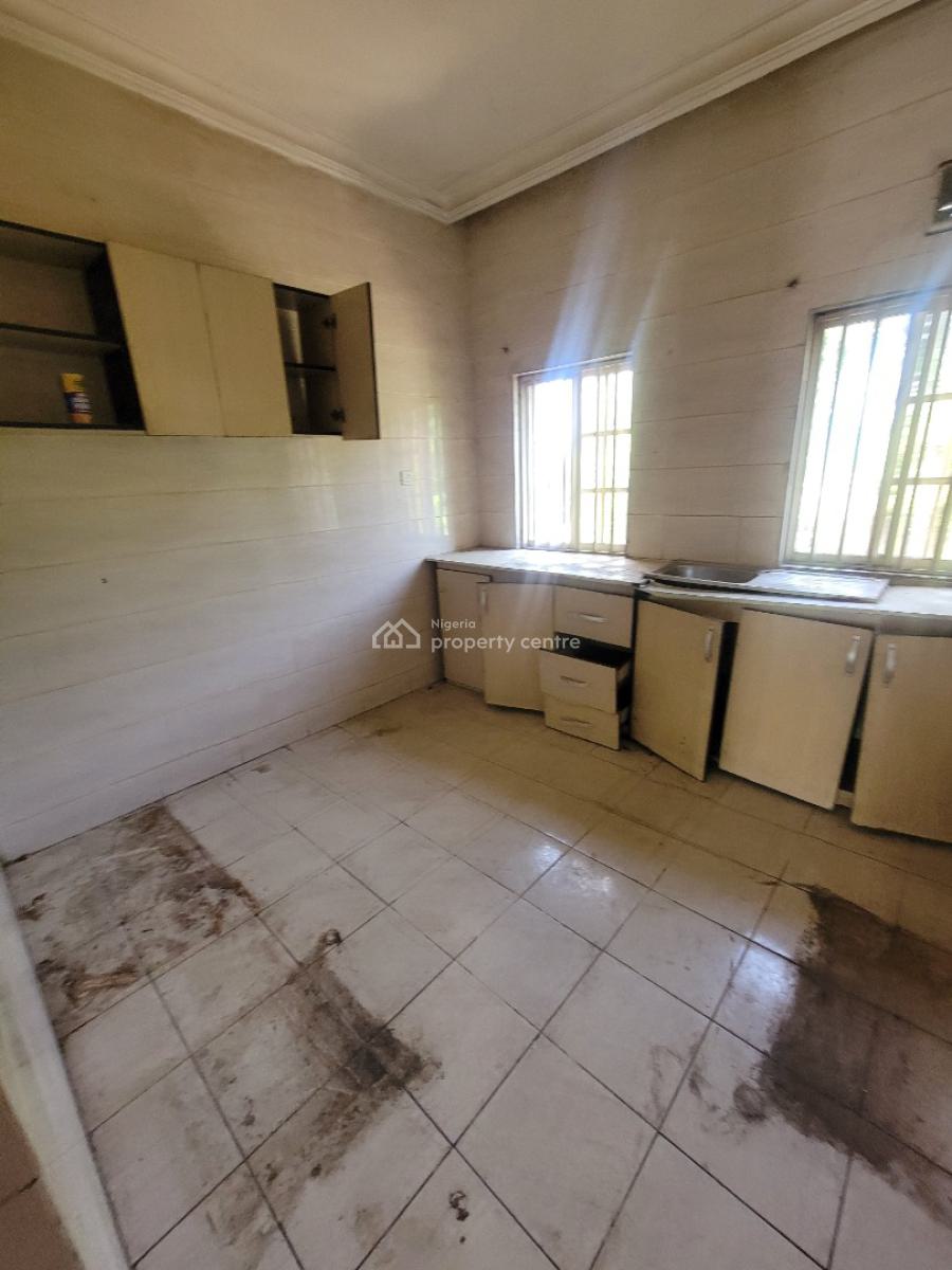 Spacious 3 Bedroom Apartment (management Would Renovate), Jabi, Abuja, Flat / Apartment for Rent