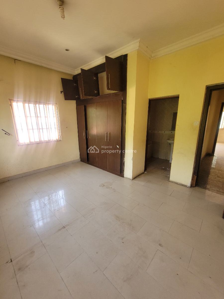 Spacious 3 Bedroom Apartment (management Would Renovate), Jabi, Abuja, Flat / Apartment for Rent
