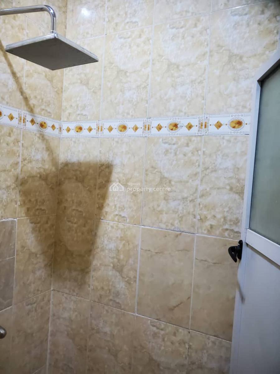 Luxury Upstairs 2-bedroom Apartment, Off Palace Road, Oniru, Victoria Island (vi), Lagos, Flat / Apartment for Rent