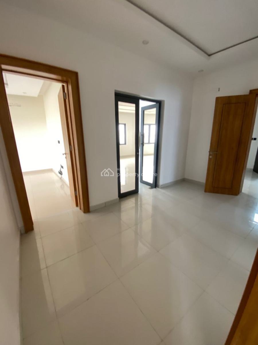 Luxury 2 Bedroom Penthouse Apartment  in a Serene Environment, Lekki Phase 1, Lekki, Lagos, Flat / Apartment for Rent