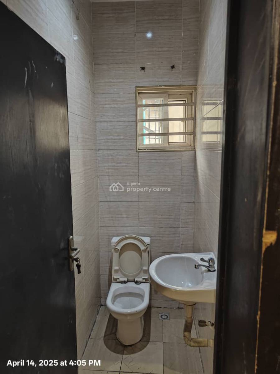 Serviced 2 Bedroom Flat with Inverter, Osera Estate Behind Zenith Bank, Osapa, Lekki, Lagos, Flat / Apartment for Rent