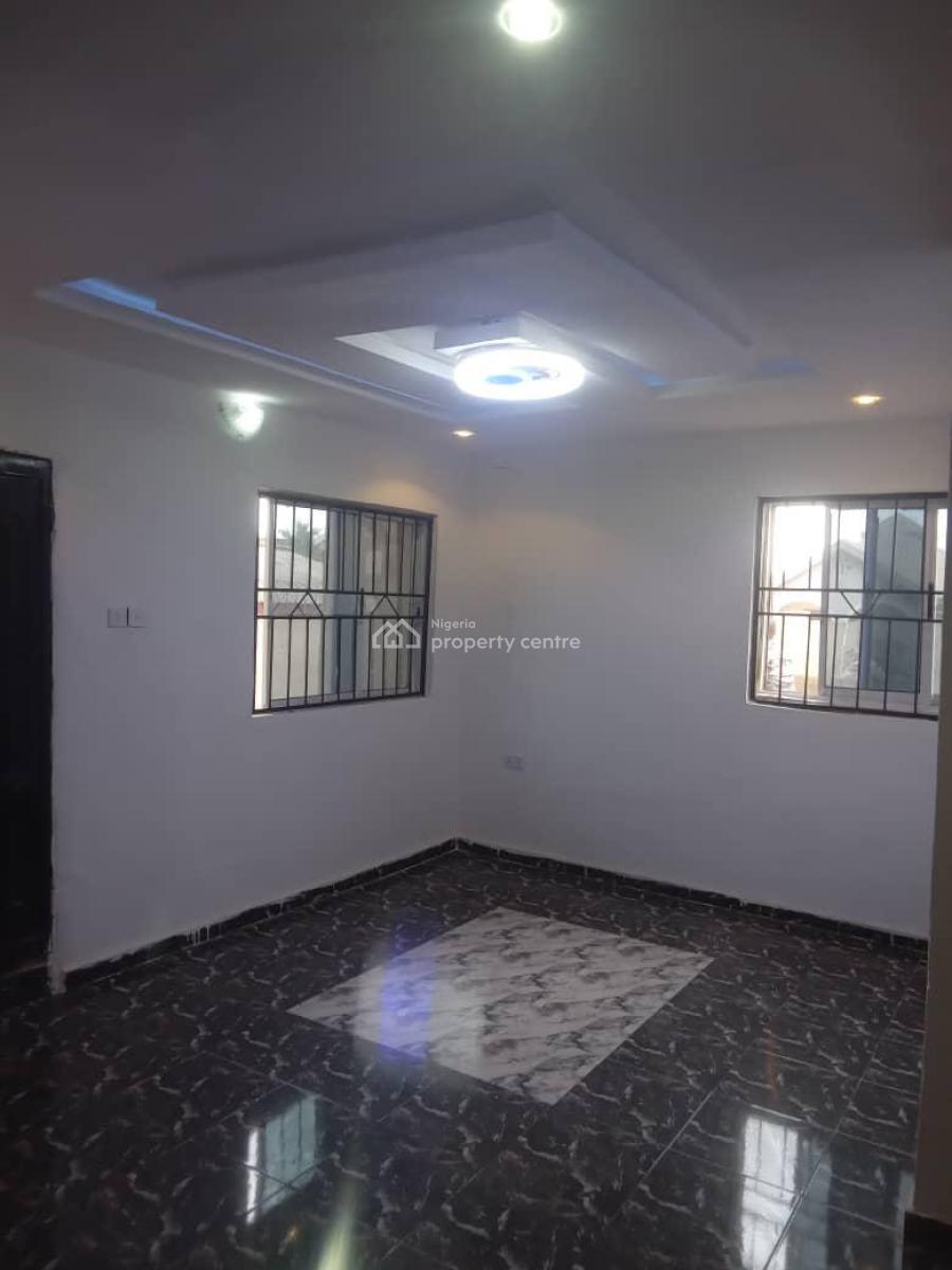 2 Bedroom Flat with Sweet Modern Facilities, Olakunle Traffic Light, Akala Express, Ibadan, Oyo, Flat / Apartment for Rent