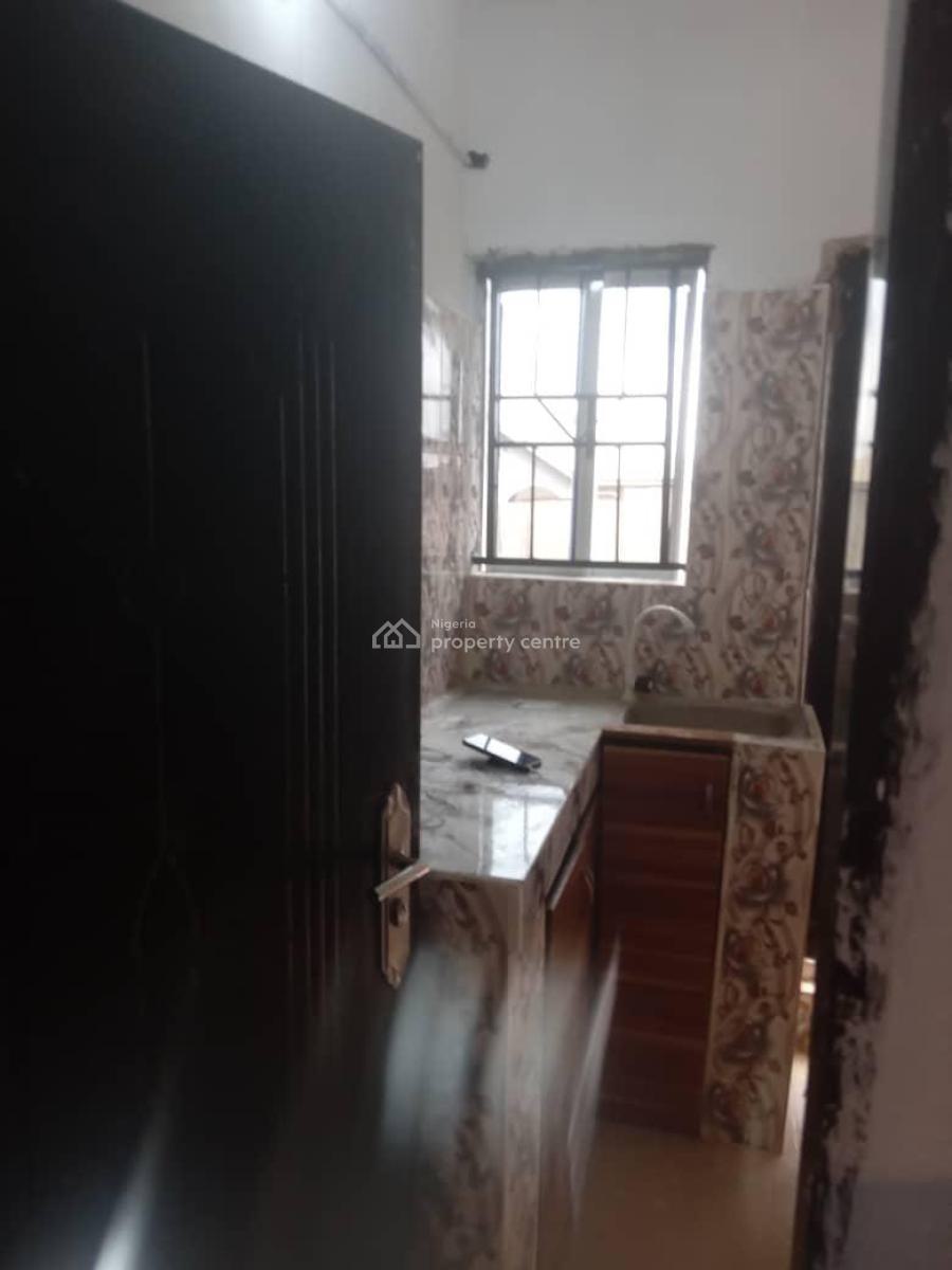2 Bedroom Flat with Sweet Modern Facilities, Olakunle Traffic Light, Akala Express, Ibadan, Oyo, Flat / Apartment for Rent