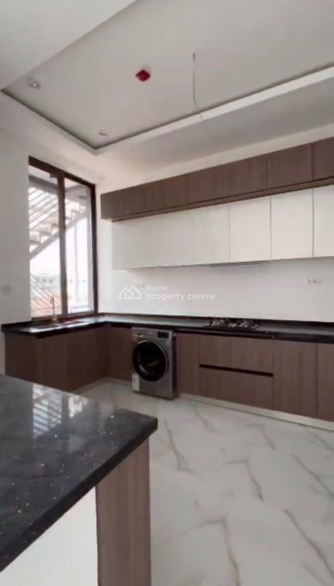 Fully Serviced 3 Bedroom Apartment + Bq, Lekki Phase 1, Lekki, Lagos, Flat / Apartment for Rent
