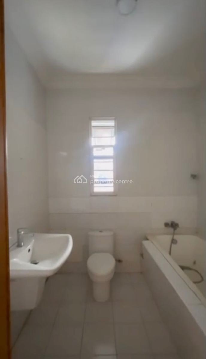 Spacious 4 Bedrooms Terraced Duplex, Self Compound, Lekki Phase 1, Lekki, Lagos, Terraced Duplex for Sale