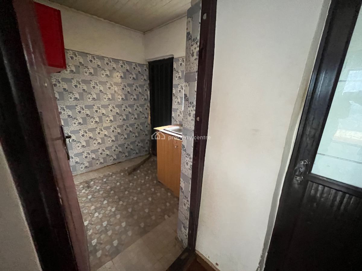 2 Bedrooms Apartment, Gra Phase 1, Magodo, Lagos, Flat / Apartment for Rent