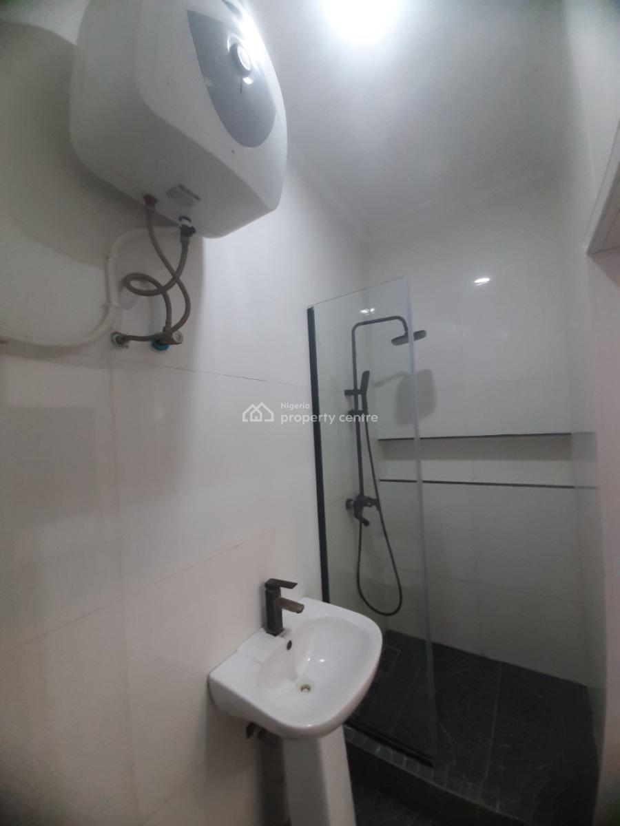2 Bedroom Apartment, Lekki Phase 1, Lekki, Lagos, Flat / Apartment for Rent