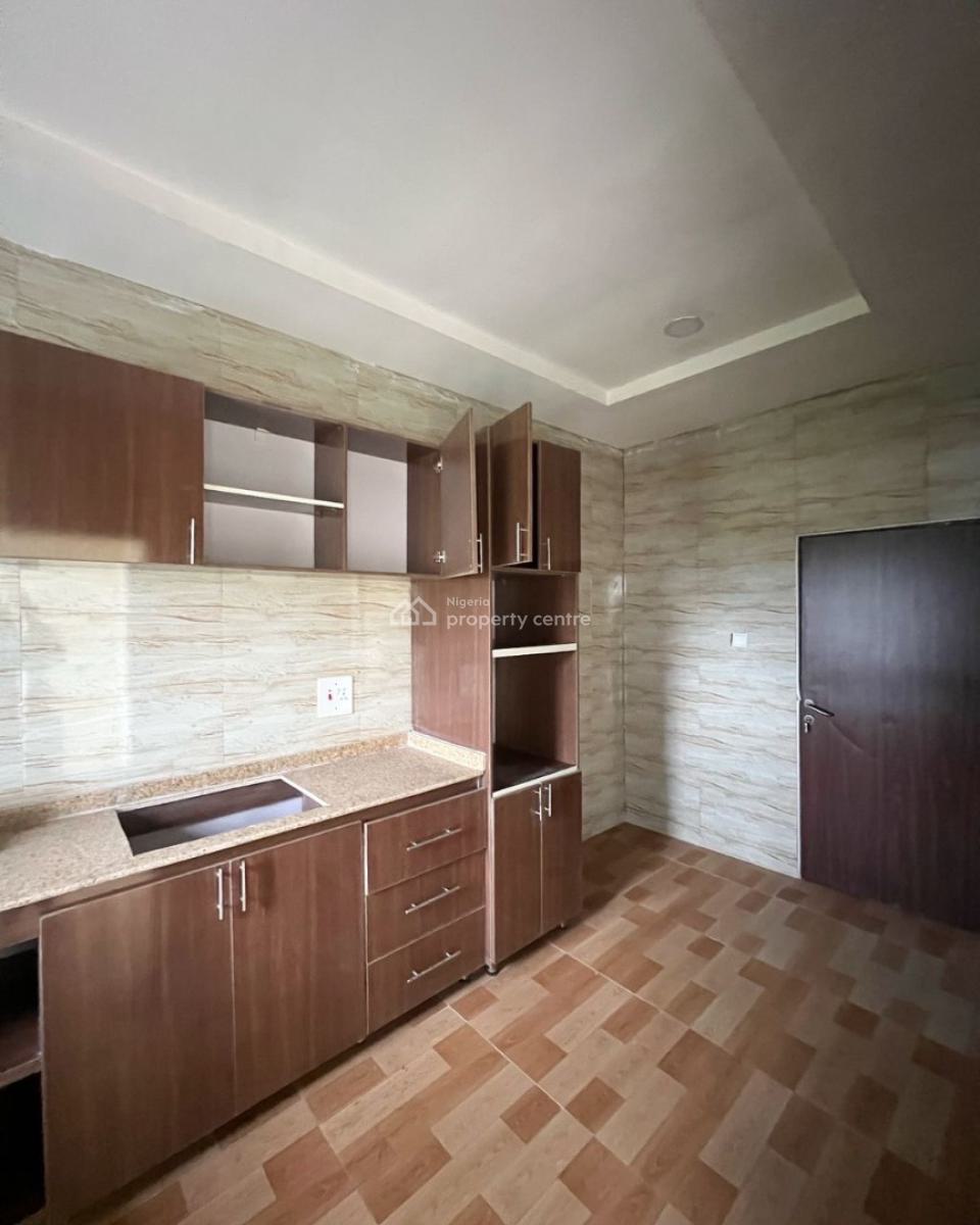 Spaciously Built 3 Bedroom Apartment, Orchid, Lekki, Lagos, Flat / Apartment for Rent