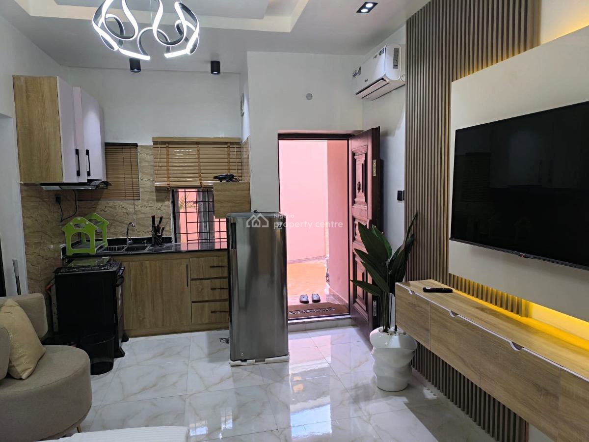 Luxury 2 Bedrooms Serviced Apartments, 28 Onile Aro Street, Ile Pupa Bus Stop, Alakia, Ibadan, Oyo, Flat / Apartment Short Let