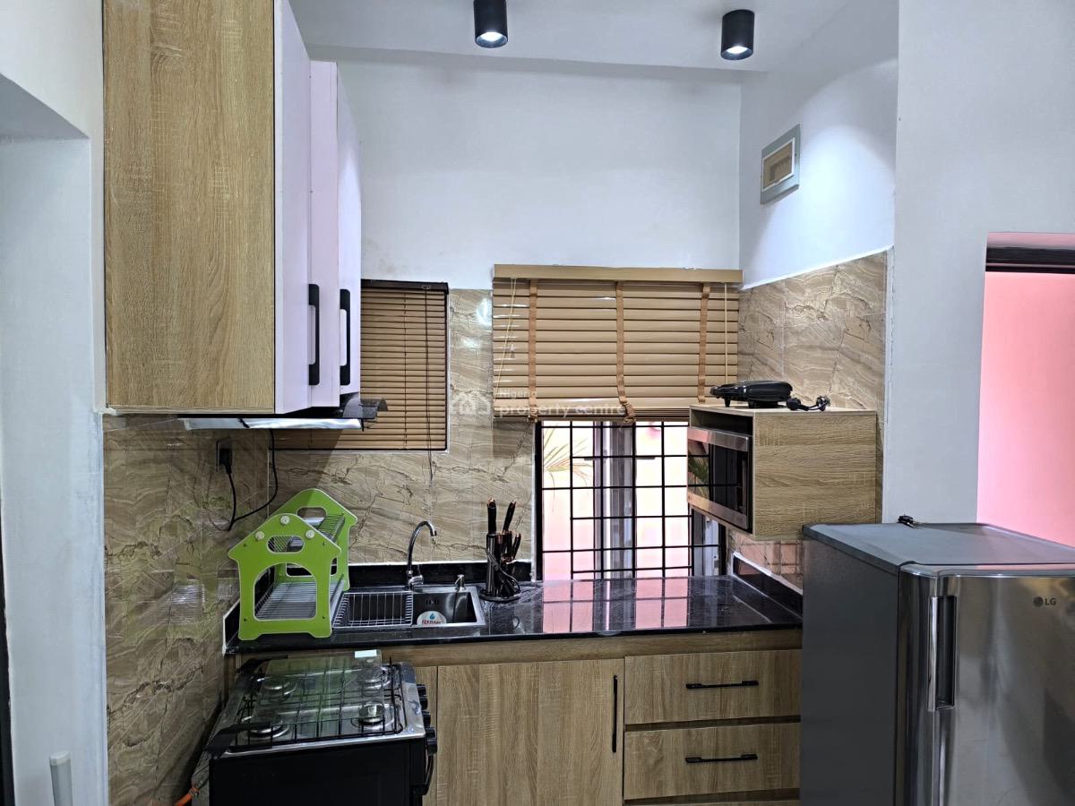 Luxury 2 Bedrooms Serviced Apartments, 28 Onile Aro Street, Ile Pupa Bus Stop, Alakia, Ibadan, Oyo, Flat / Apartment Short Let