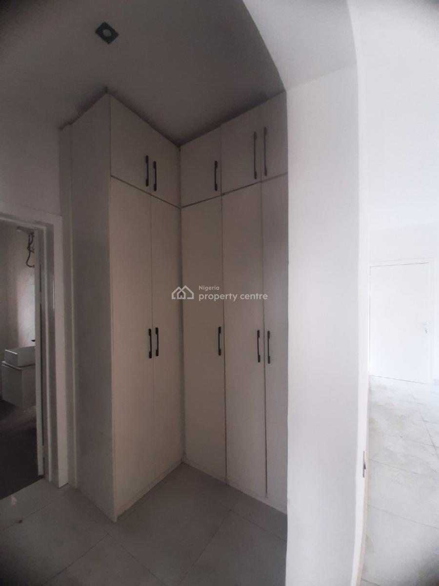 Brand New and Well Finished and Serviced with 24/7 Power Supply 4 Bedroom, Lekki Phase 1, Lekki, Lagos, Terraced Duplex for Rent