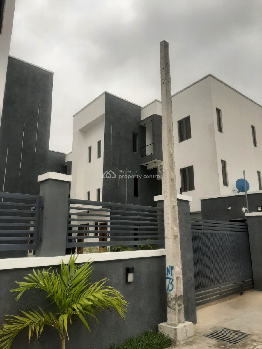 Brand New and Well Finished and Serviced with 24/7 Power Supply 4 Bedroom, Lekki Phase 1, Lekki, Lagos, Terraced Duplex for Rent
