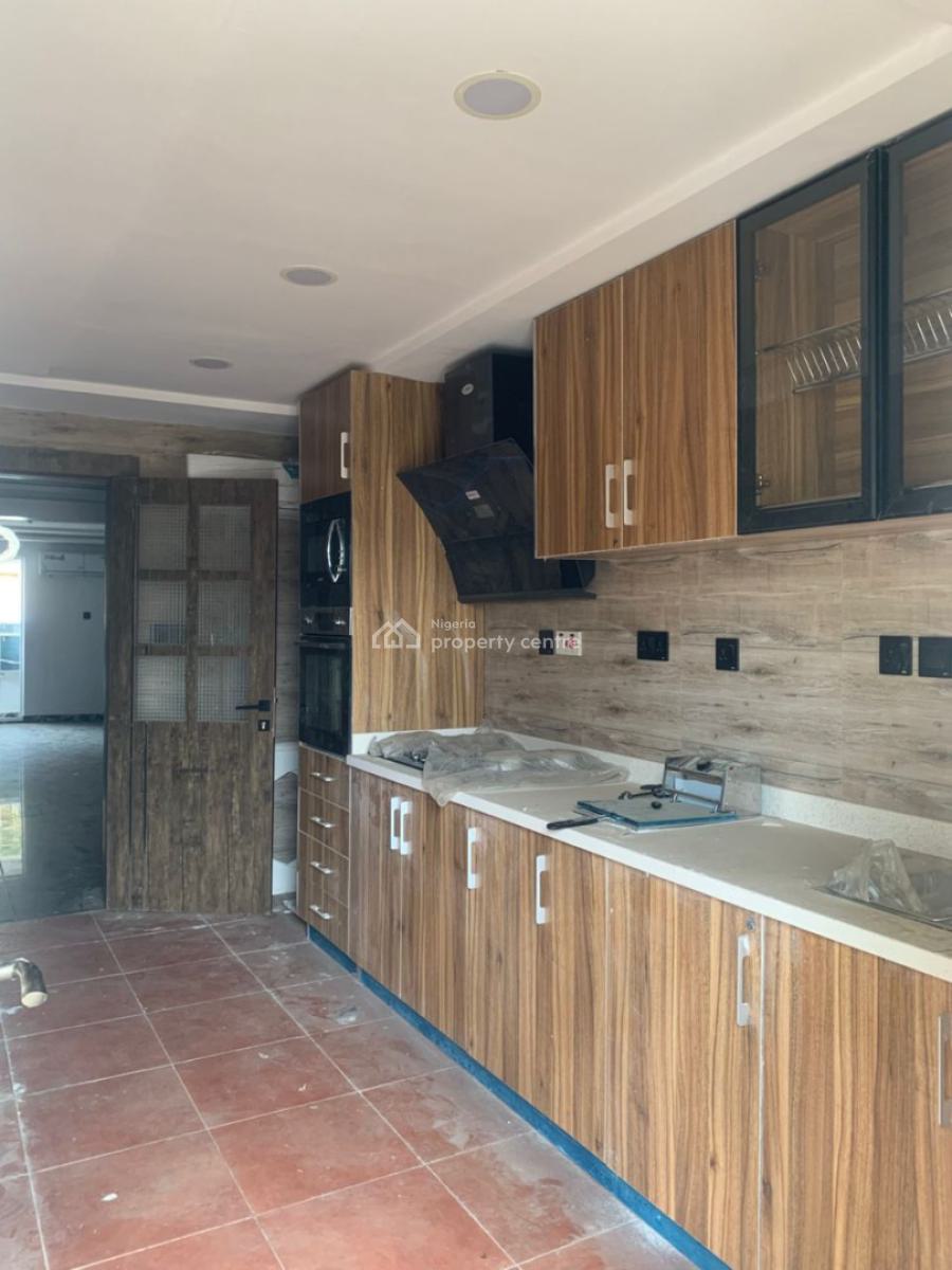 Self Serviced 3-bedroom Flat with Bq, Lekki Phase 1, Lekki, Lagos, Flat / Apartment for Rent