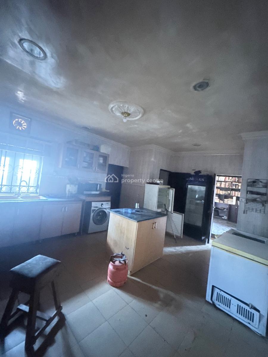 Luxury Spacious 3 Bedroom Bungalow with 2 Rooms Bq, Behind Sunnyvale Estate, Lokogoma District, Abuja, Detached Bungalow for Sale