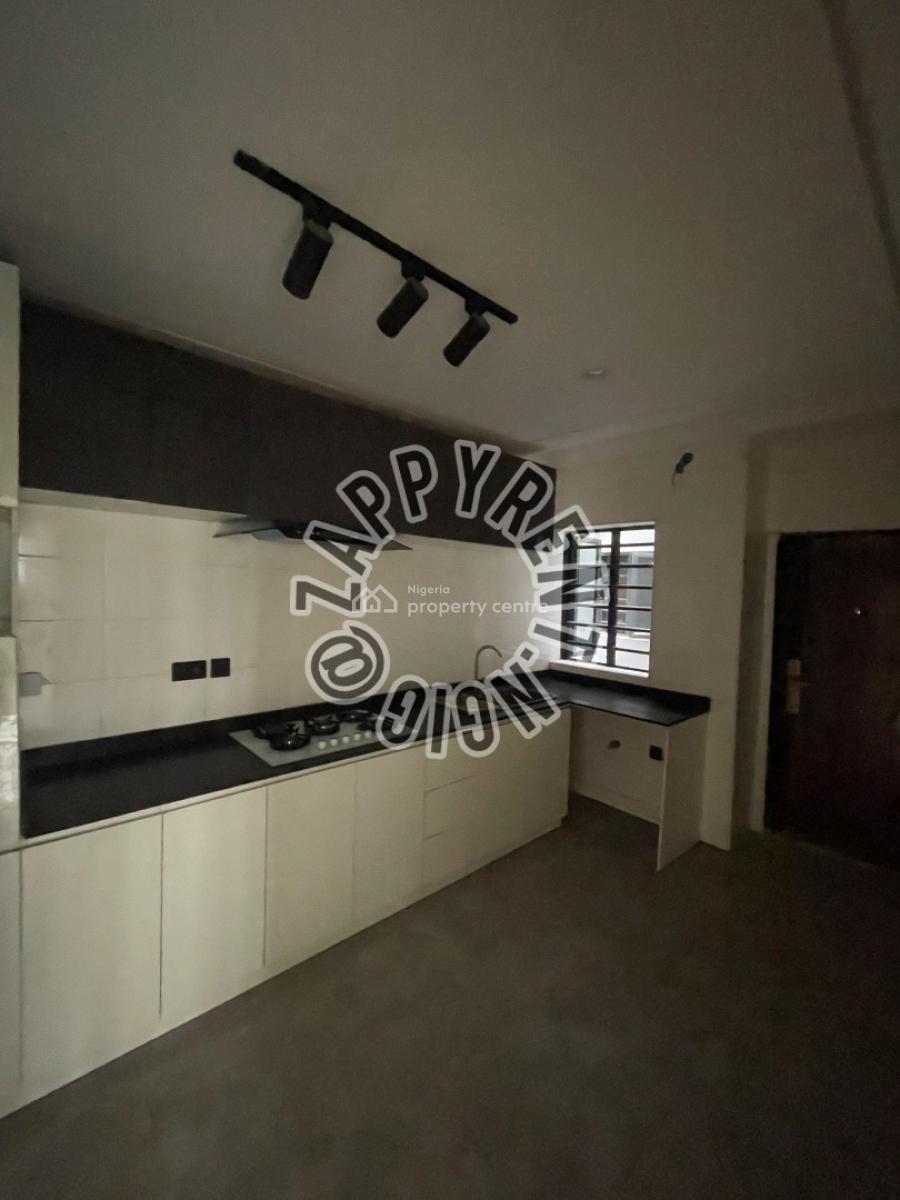 2 Bedroom Flat Available, Ologolo, Lekki, Lagos, Flat / Apartment for Rent