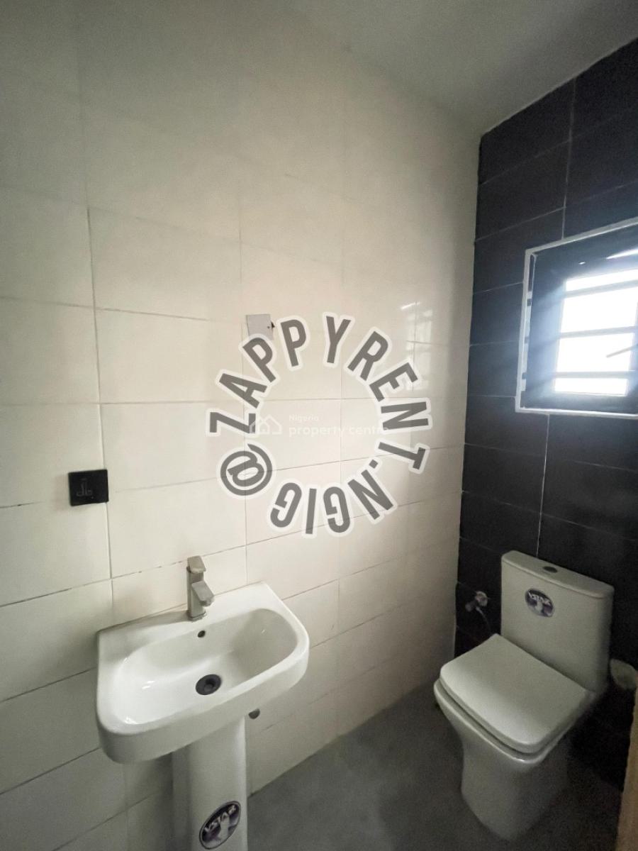 2 Bedroom Flat Available, Ologolo, Lekki, Lagos, Flat / Apartment for Rent