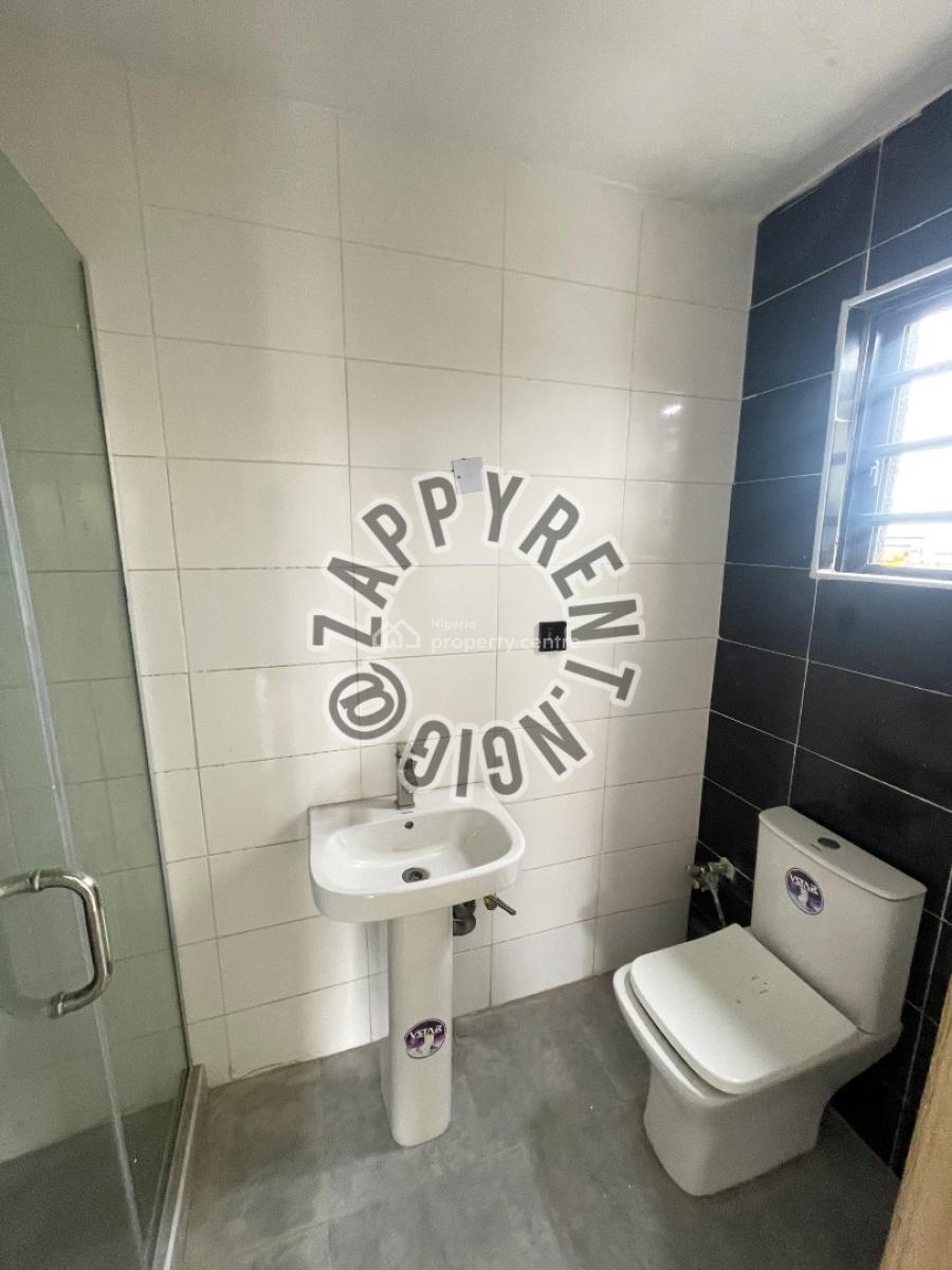 2 Bedroom Flat Available, Ologolo, Lekki, Lagos, Flat / Apartment for Rent