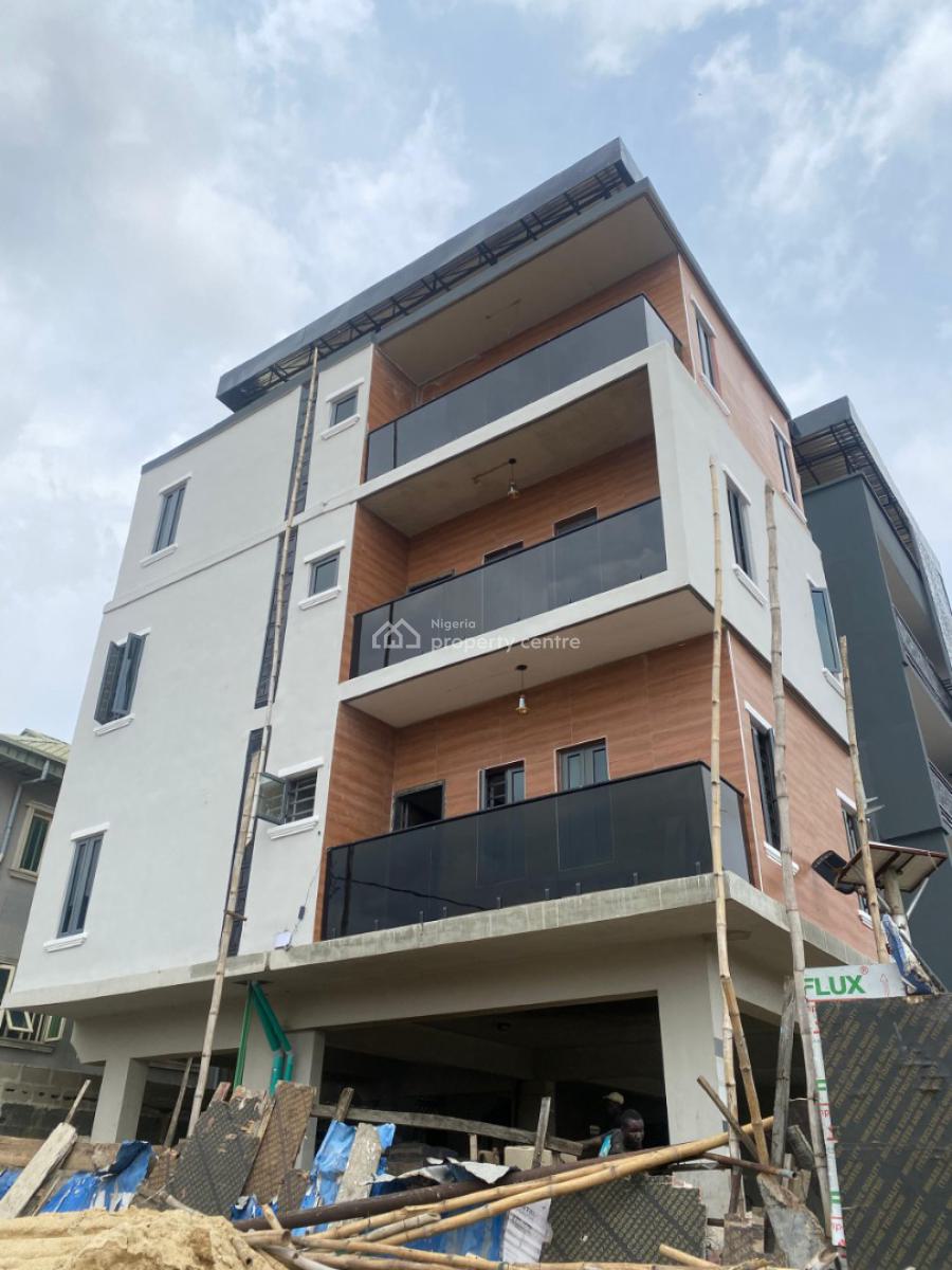 Standard 3 Bedrooms Apartment, Yaba, Lagos, Flat / Apartment for Sale