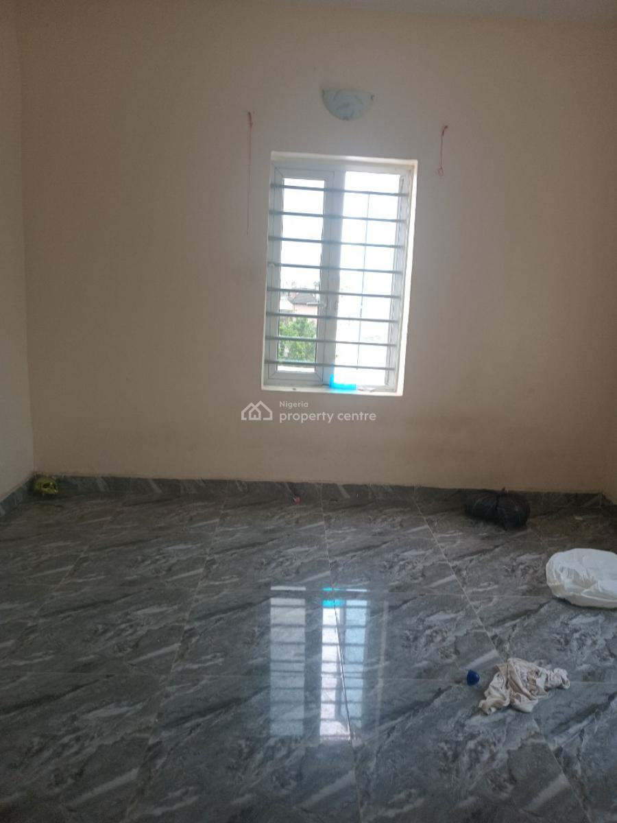 Luxury Used Miniflat Apartment Upstairs with Visitors Toilet, New Road, Gbetu, Awoyaya, Ibeju Lekki, Lagos, Mini Flat (room and Parlour) for Rent