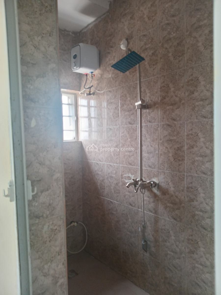 Luxury Used Miniflat Apartment Upstairs with Visitors Toilet, New Road, Gbetu, Awoyaya, Ibeju Lekki, Lagos, Mini Flat (room and Parlour) for Rent
