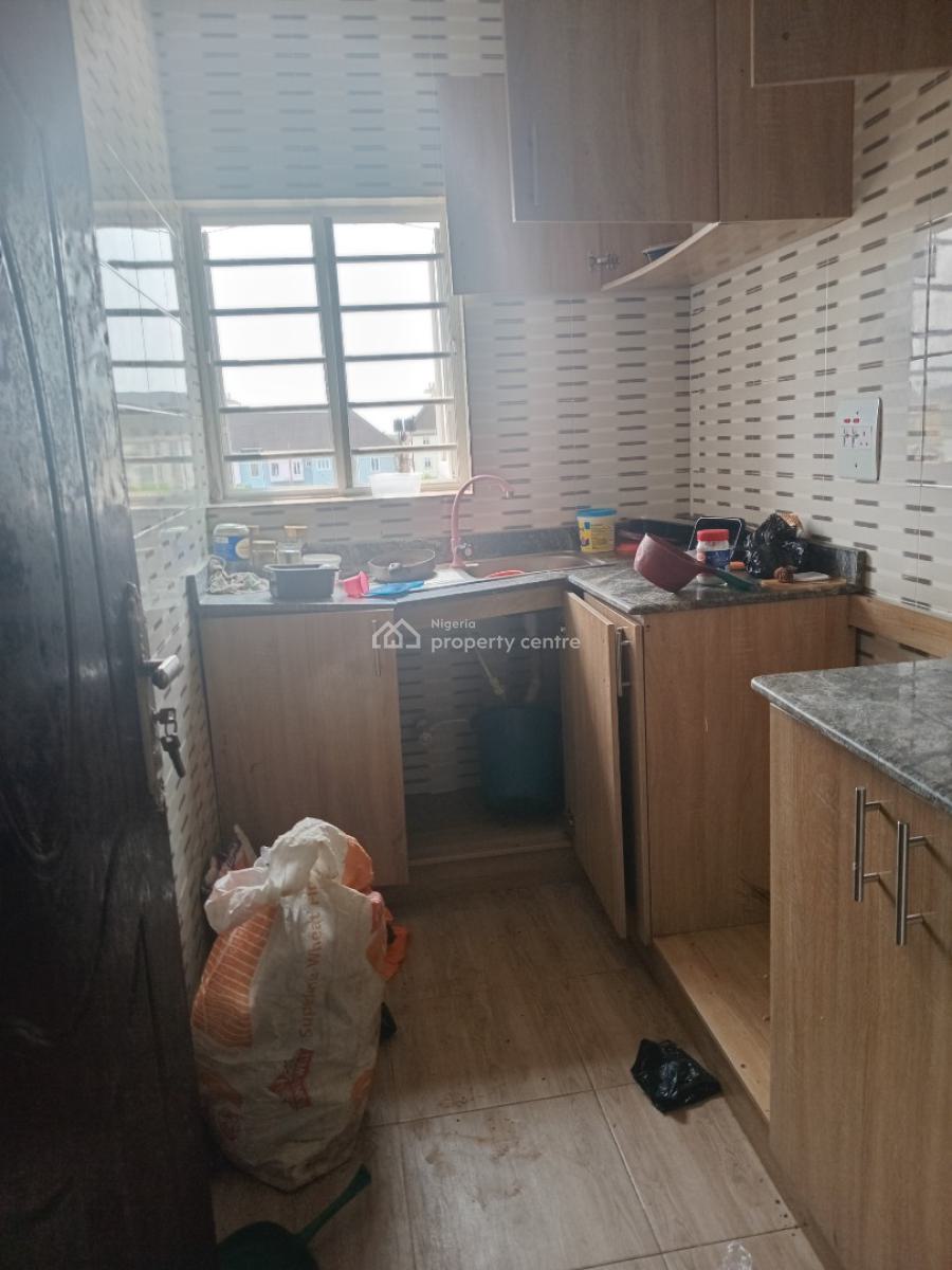 Luxury Used Miniflat Apartment Upstairs with Visitors Toilet, New Road, Gbetu, Awoyaya, Ibeju Lekki, Lagos, Mini Flat (room and Parlour) for Rent