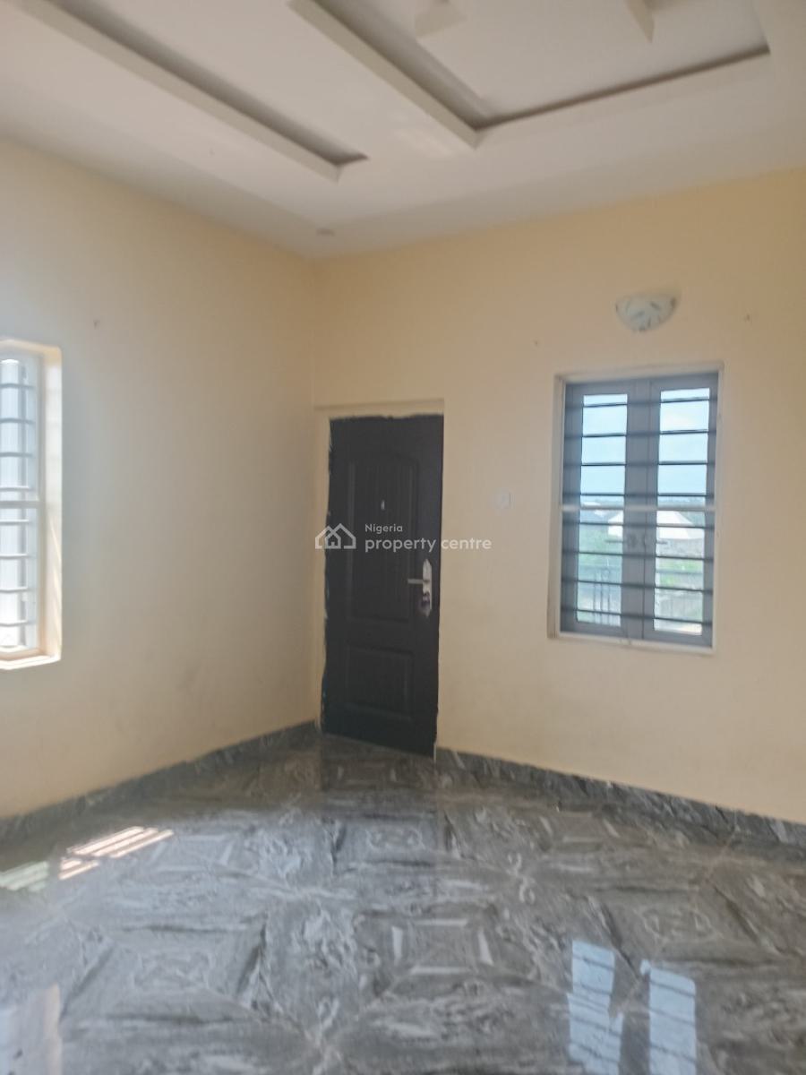 Luxury Used Miniflat Apartment Upstairs with Visitors Toilet, New Road, Gbetu, Awoyaya, Ibeju Lekki, Lagos, Mini Flat (room and Parlour) for Rent