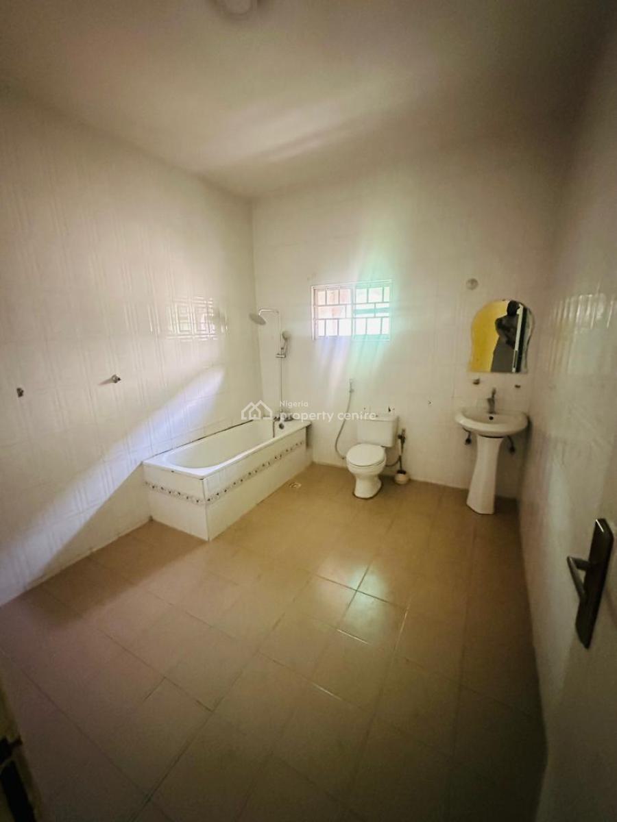 Nice 5 Bedroom Detached Duplex with 2 Rooms Bq, Wuse, Abuja, Detached Duplex for Rent
