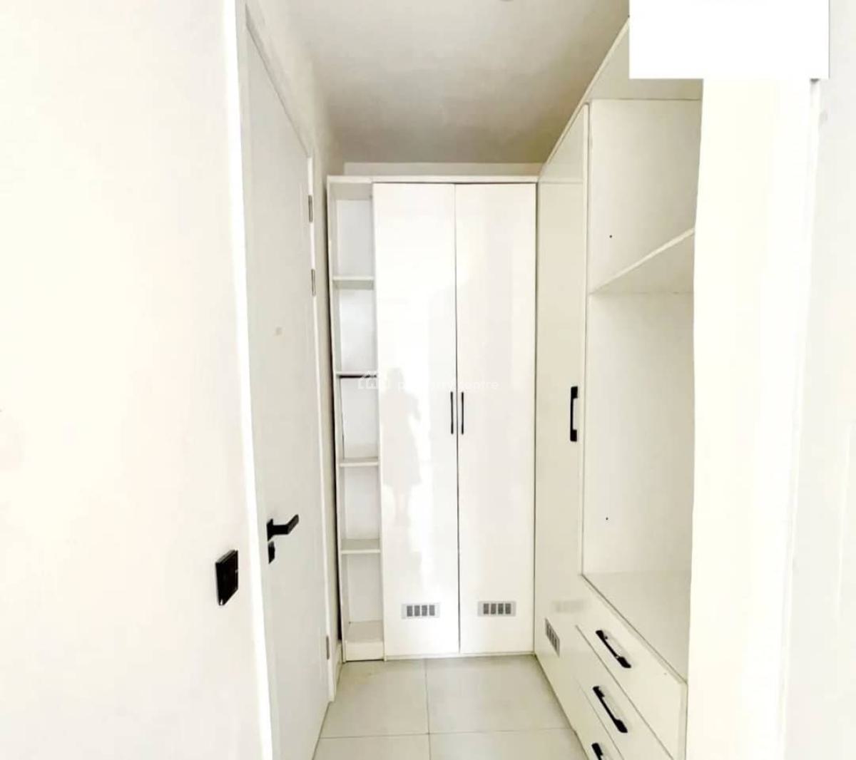 Fully Service 3 Bedroom Flat with Fitted Kitchen with Amenities Large Living Room, Platinum Way, Ikate, Lekki, Lagos, Flat / Apartment for Rent