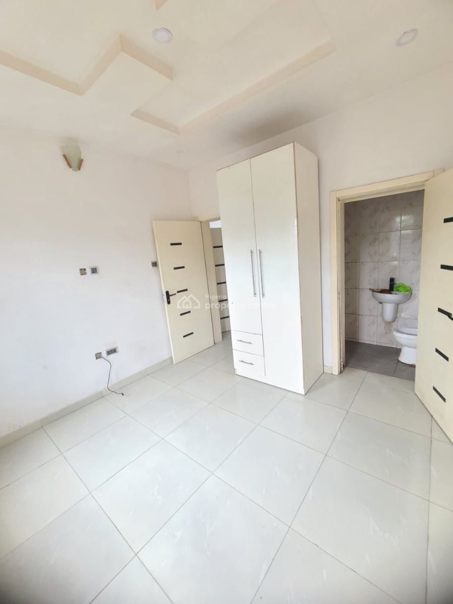 Executive 2bedrooms Luxury Apartment, Badore Road, Ajah, Lagos, Flat / Apartment for Rent
