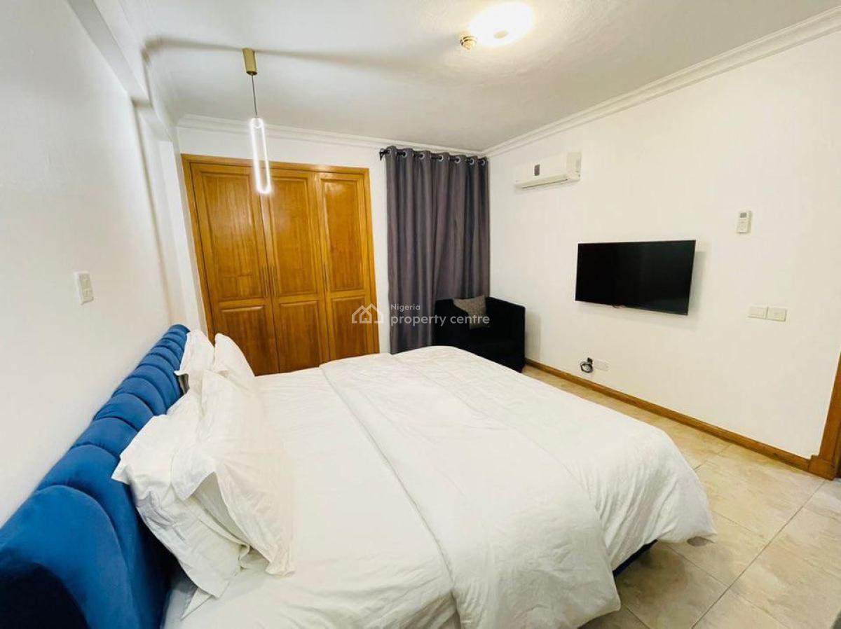 Has View of Ikoyi Golf Course on 9th Floor, Golf Club Road, Ikoyi, Lagos, Flat / Apartment for Sale