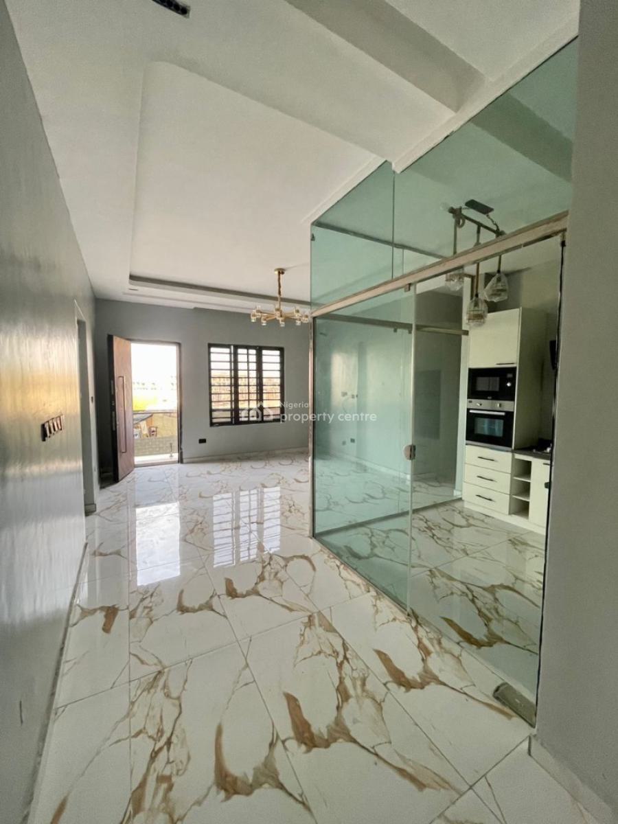 Beautiful 2 Bedroom Apartment, Off Freedom Way, Lekki Phase 1, Lekki, Lagos, Block of Flats for Sale