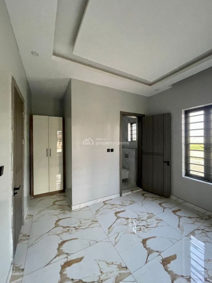 Beautiful 2 Bedroom Apartment, Off Freedom Way, Lekki Phase 1, Lekki, Lagos, Block of Flats for Sale