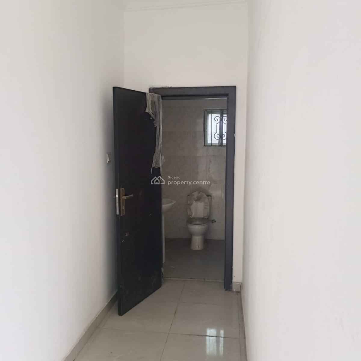 Fully Serviced 3 Bedroom Penthouse Apartment in an Access Code Estate, Western Estate, Ikota Lekki County, Lekki, Lagos, Flat / Apartment for Rent
