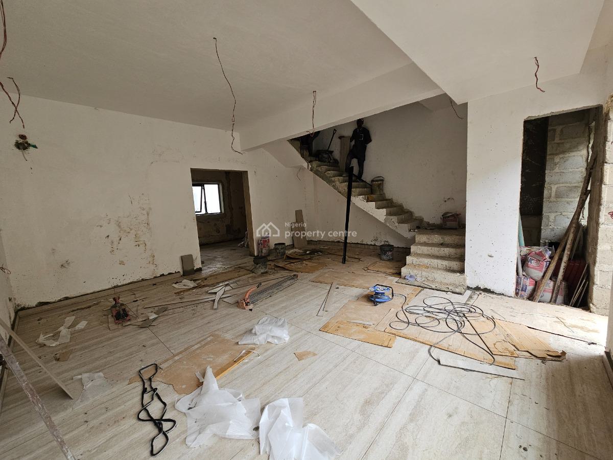 Affordable Luxury 3 Bedrooms Maisonette, Lekki Phase 1, Lekki, Lagos, Flat / Apartment for Sale