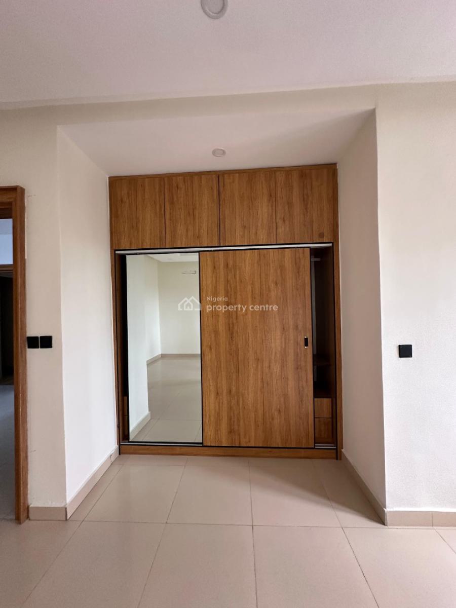 Spaciously Built 2bedroom Penthouse with Elevator, Lekki Phase1 Lekki Lagos, Lekki Phase 1, Lekki, Lagos, Flat / Apartment for Rent