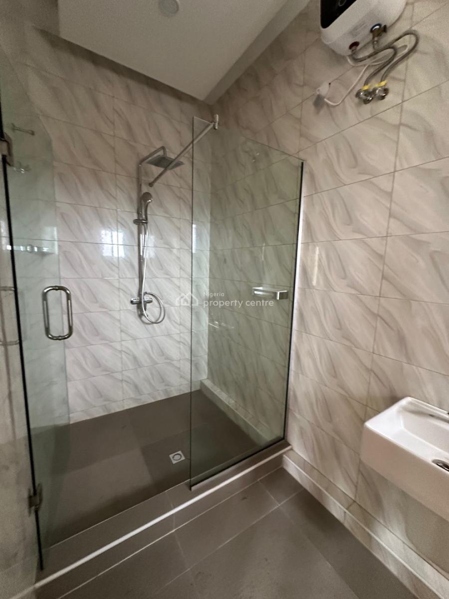 Spaciously Built 2bedroom Penthouse with Elevator, Lekki Phase1 Lekki Lagos, Lekki Phase 1, Lekki, Lagos, Flat / Apartment for Rent