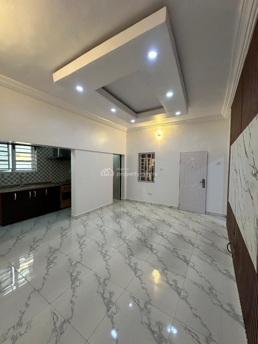 2 Bedroom Apartment, Off Admiralty, Lekki Phase 1, Lekki, Lagos, Flat / Apartment for Rent
