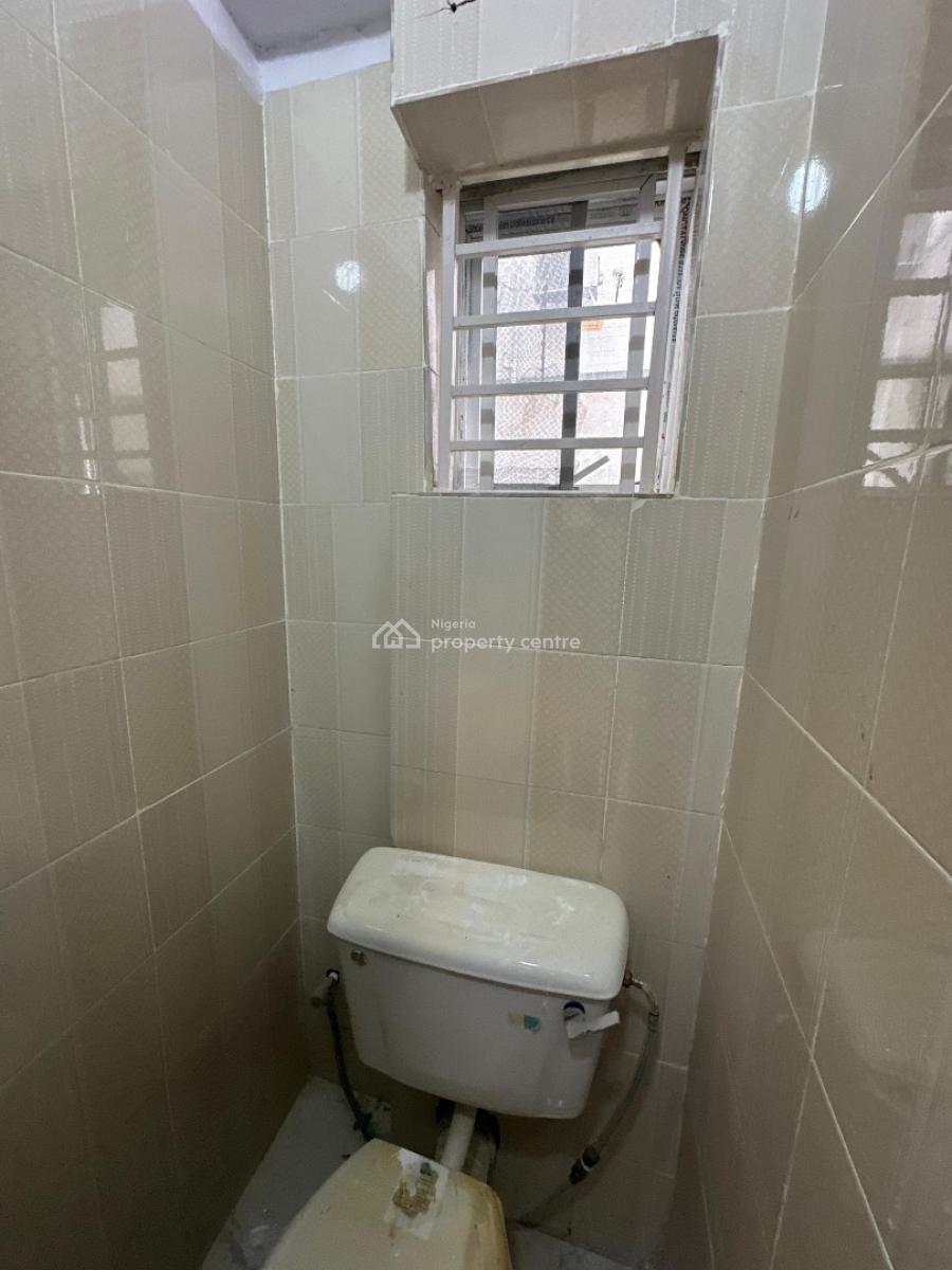 2 Bedroom Apartment, Off Admiralty, Lekki Phase 1, Lekki, Lagos, Flat / Apartment for Rent