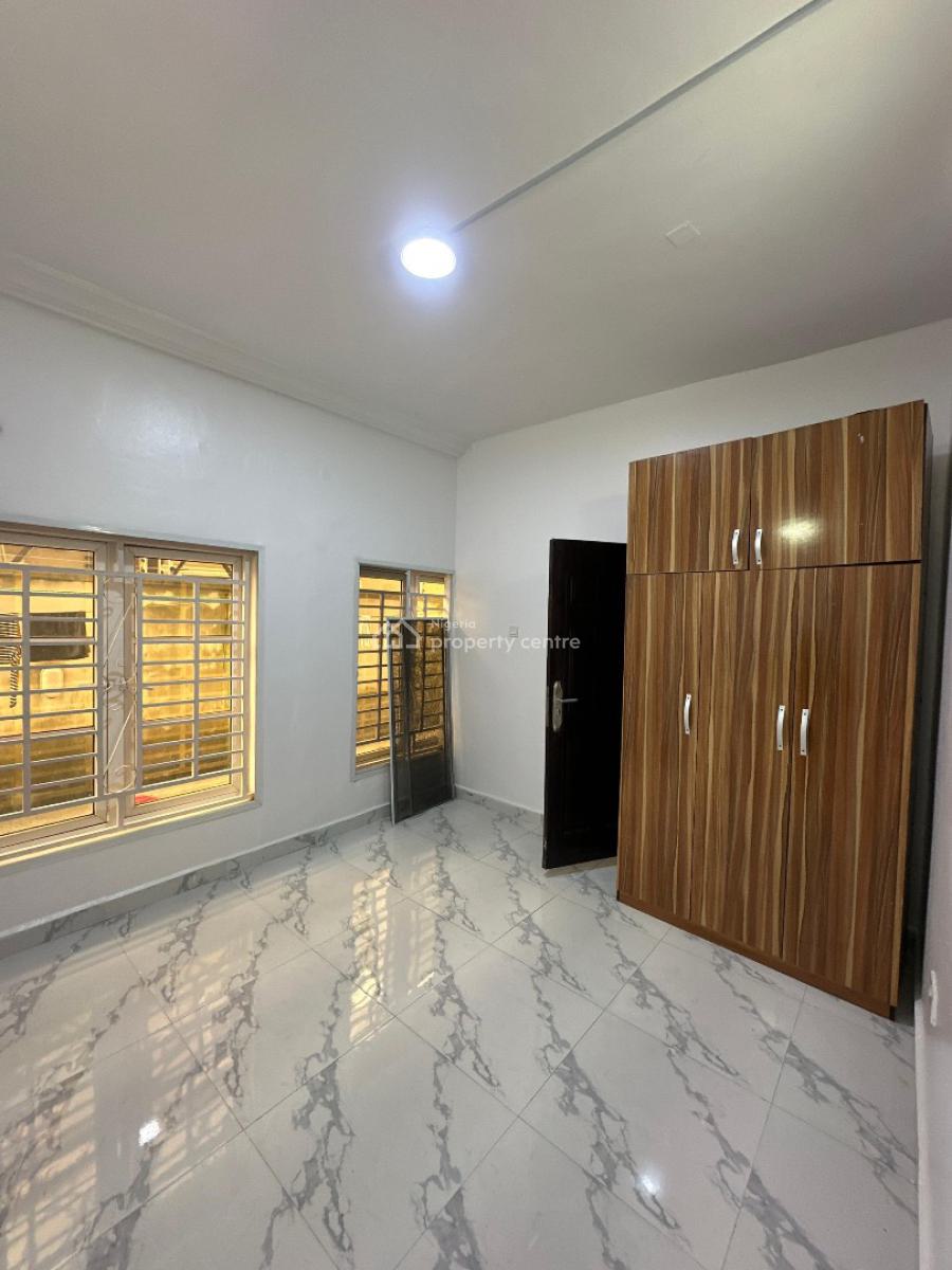 2 Bedroom Apartment, Off Admiralty, Lekki Phase 1, Lekki, Lagos, Flat / Apartment for Rent