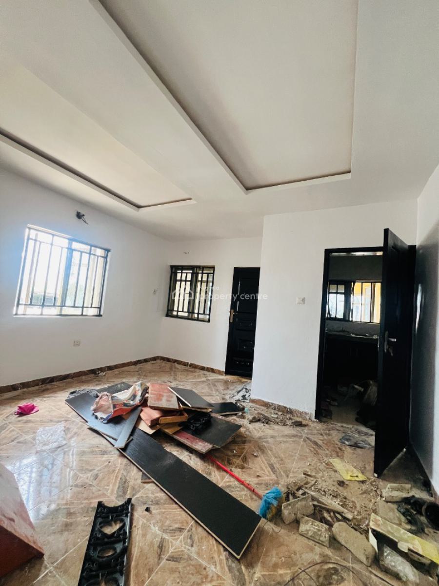 Room and Pallor in a Secured Neighborhood. Very Close to The Express, Ologufe, Very Close to Lekki Epe Expressway, Awoyaya, Ibeju Lekki, Lagos, Mini Flat (room and Parlour) for Rent