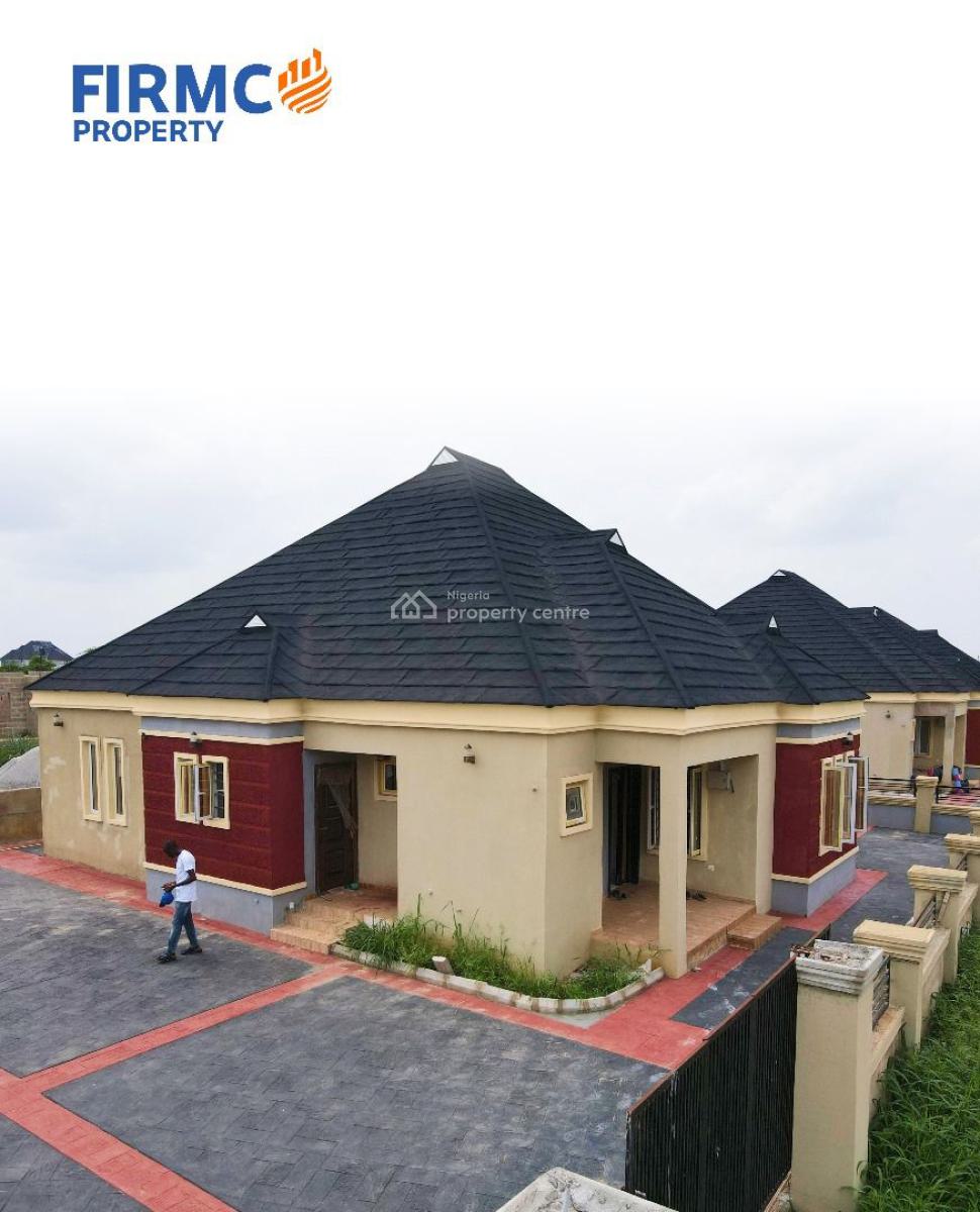 Stunning 3 Bedrooms Fully Detached Bungalow, Mowe Town, Ogun, Detached Bungalow for Sale